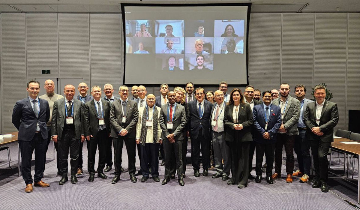 Valerio Molinari and Michela Nanni members of the IRF Association board of directors, participants at the annual meeting held in Amsterdam